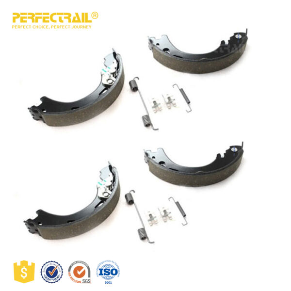 PERFECTRAIL LR031947 Brake Shoe Set