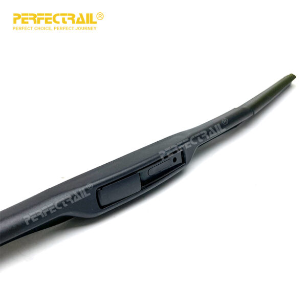 PERFECTRAIL LR082689 Front Wiper Blade
